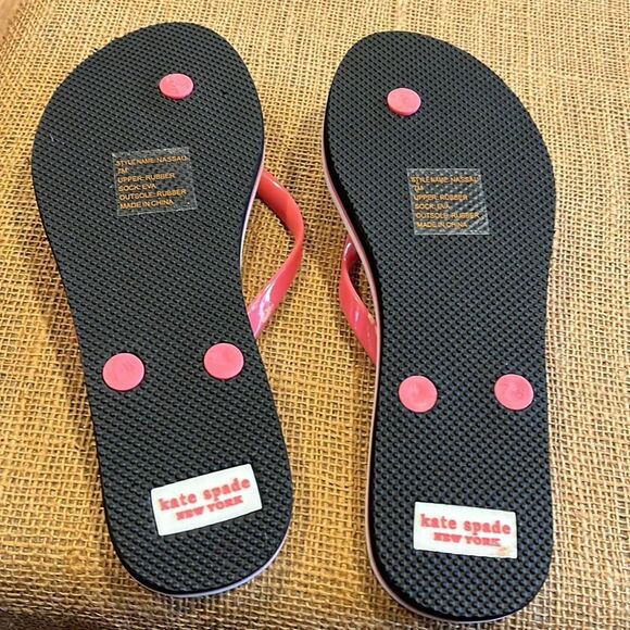 NWOT Kate Spade flip flops - Picture 4 of 4